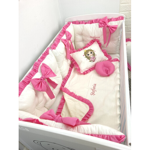 Lenjerie de pat 9 piese cu aparatori matlasate ptr 3 părți ale patului bebelusi, păturică, perna inimioara personalizata , perna cap și cearșaf 