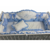 Lenjerie de pat cu apărători matlasate boltite, fundițe, 7 piese Albastru pal - Alb